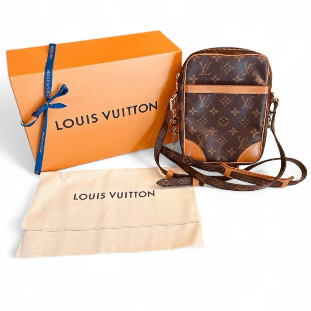 LOUIS VUITTON Danube Crossbody w/Box, Dust Bag, 1 Ribbon, 2 Bag Charms & COA.EUC